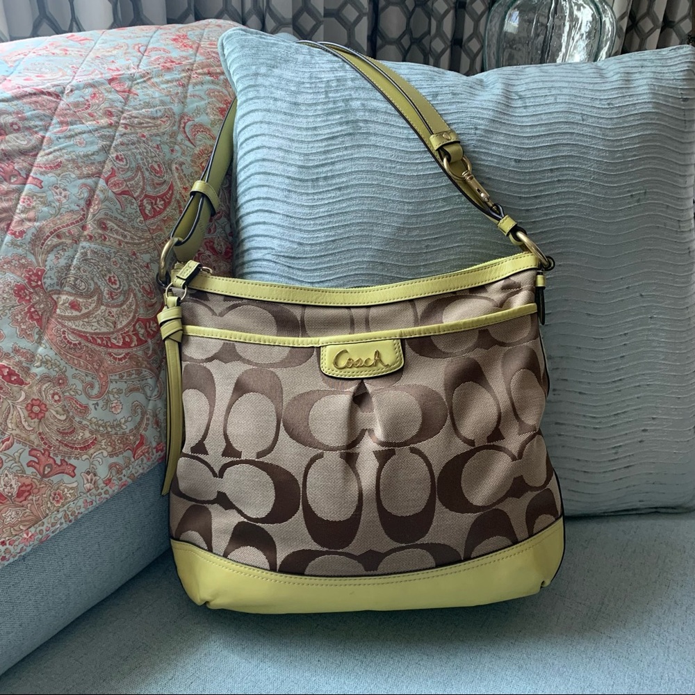 Coach Park Signature Duffle #F19727 Chartreuse’s